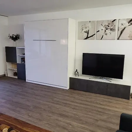 Apartament Montana *